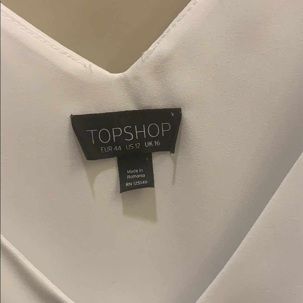 White tank - Picture 2 of 4